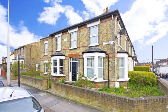 3 Bedroom Semi-Detac...